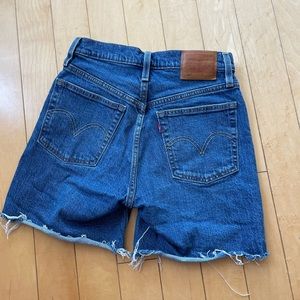 High waist Levi’s denim shorts